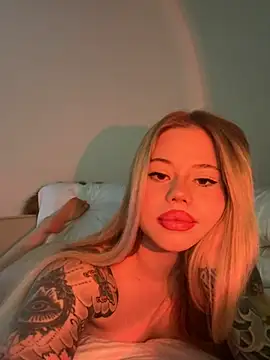 curchez  online show from March 7, 6:54 pm