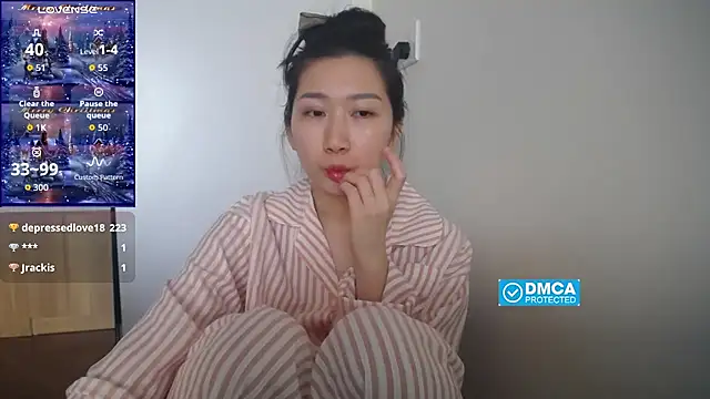 Snapshot of Asiagirll chatting on November 15, 3:37 am Asiagirll online show from November 15, 3:37 am