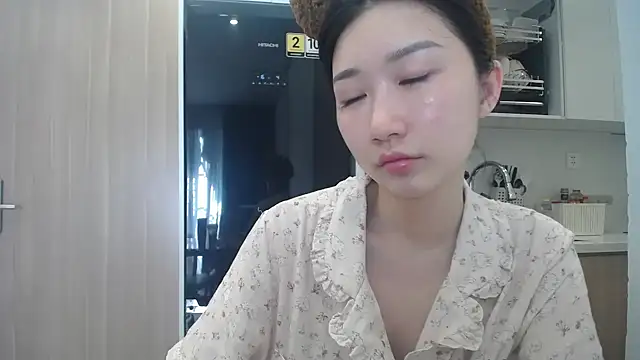 Asiagirll online show from June 3, 12:35 am