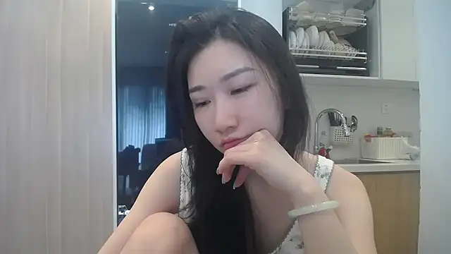 Asiagirll online show from June 7, 2:05 am