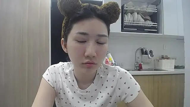 Asiagirll online show from June 8, 1:55 pm
