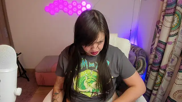 Snapshot of sophia_grants chatting on November 28, 5:32 am sophia grants online show from November 28, 5:32 am