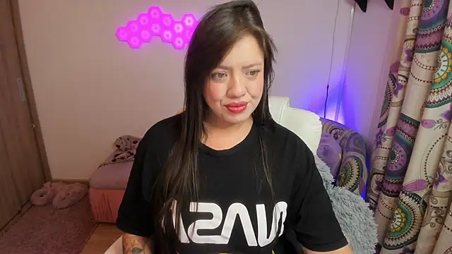 Snapshot of sophia_grants chatting on December 21, 7:15 am sophia grants online show from December 21, 7:15 am