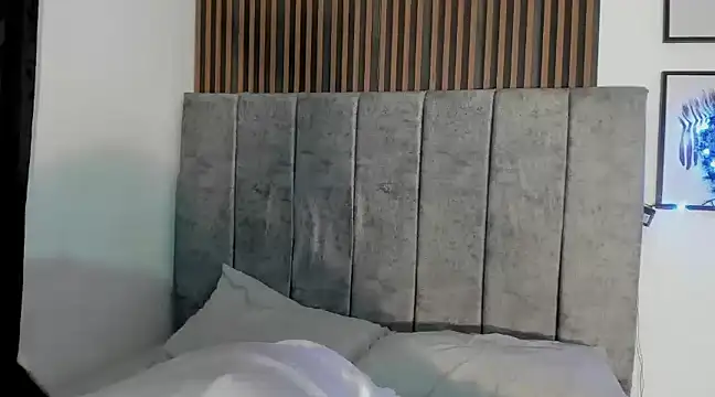 Snapshot of Hanna_Risso chatting on December 28, 5:57 pm Hanna Risso online show from December 28, 5:57 pm