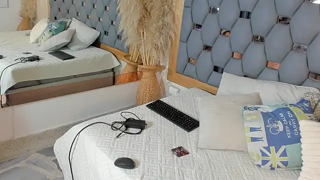 elena mature online show from March 29, 2:06 pm