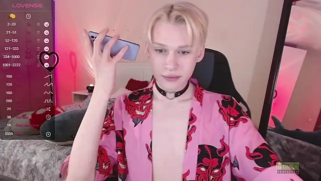 Snapshot of rainbow__salt chatting on December 25, 11:54 am rainbow salt online show from December 25, 11:54 am