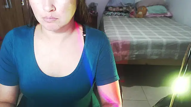 Snapshot of solamatista11 chatting on June 5, 8:58 pm solamatista11 online show from June 5, 8:58 pm