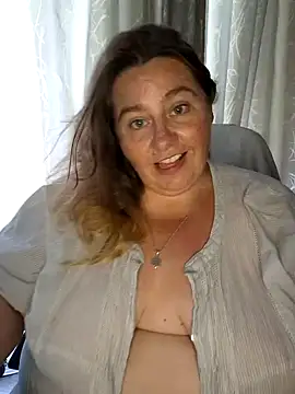 Snapshot of Iceprincess2bad4u chatting on December 31, 3:20 pm Iceprincess2bad4u online show from December 31, 3:20 pm