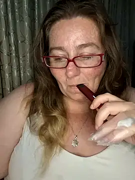 Snapshot of Iceprincess2bad4u chatting on March 3, 6:12 pm Iceprincess2bad4u online show from March 3, 6:12 pm