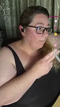 Snapshot of Iceprincess2bad4u chatting on September 9, 6:40 pm Iceprincess2bad4u online show from September 9, 6:40 pm