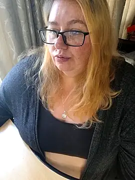 Iceprincess2bad4u online show from November 2, 6:38 am