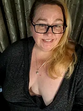 Iceprincess2bad4u online show from April 17, 6:22 pm