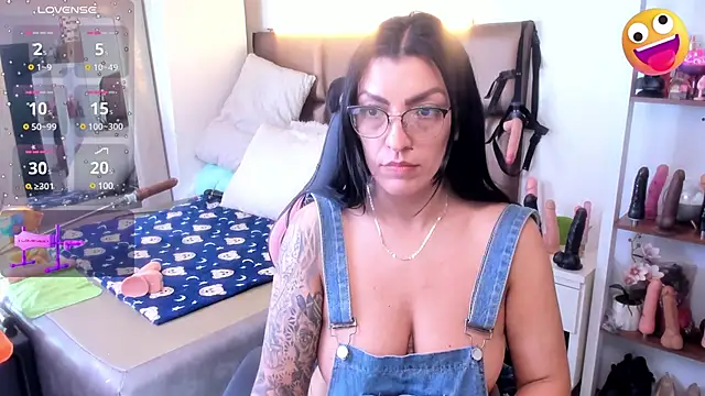 Snapshot of janette_rider chatting on February 23, 9:33 am janette rider online show from February 23, 9:33 am