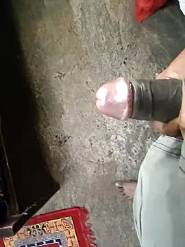 Snapshot of rameshmry1 chatting on December 14, 4:51 am rameshmry1 online show from December 14, 4:51 am