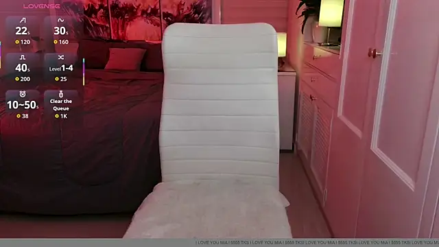 loving mia online show from April 22, 9:49 pm