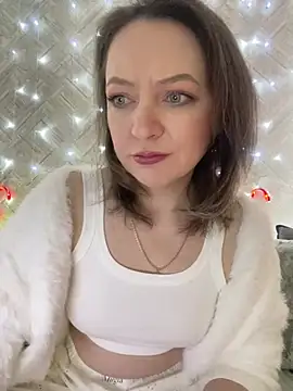 Snapshot of EvaBarsa_ chatting on December 19, 3:40 am EvaBarsa online show from December 19, 3:40 am