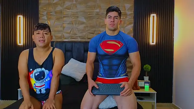 Snapshot of FelipeAndMarcello3 chatting on February 10, 2:37 pm FelipeAndMarcello3 online show from February 10, 2:37 pm