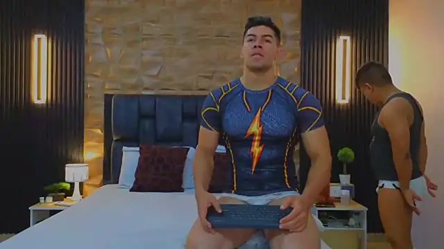 Snapshot of FelipeAndMarcello3 chatting on March 3, 2:26 pm FelipeAndMarcello3 online show from March 3, 2:26 pm