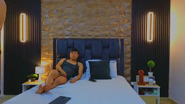 Snapshot of FelipeAndMarcello3 chatting on March 4, 2:32 pm FelipeAndMarcello3 online show from March 4, 2:32 pm