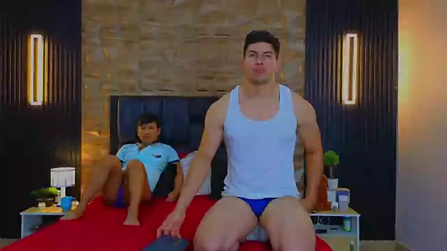 Snapshot of FelipeAndMarcello3 chatting on March 19, 2:57 pm FelipeAndMarcello3 online show from March 19, 2:57 pm