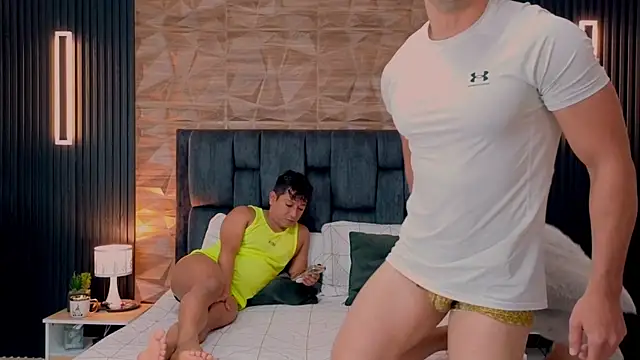 Snapshot of FelipeAndMarcello3 chatting on September 12, 2:06 pm FelipeAndMarcello3 online show from September 12, 2:06 pm