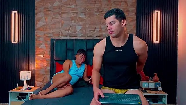 FelipeAndMarcello3 online show from February 5, 2:11 pm