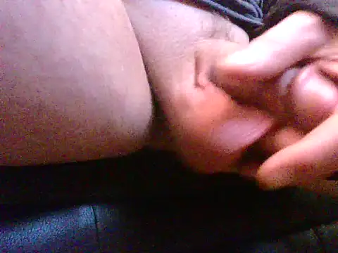 Snapshot of SDtinycok chatting on February 19, 6:15 pm SDtinycok online show from February 19, 6:15 pm