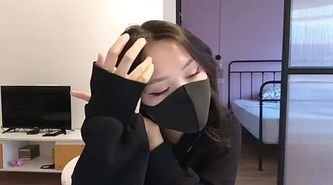 TammiLou online show from February 10, 1:44 pm