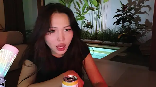 TammiLou online show from March 14, 1:57 pm