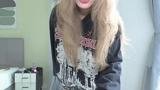 TammiLou online show from November 28, 5:54 am