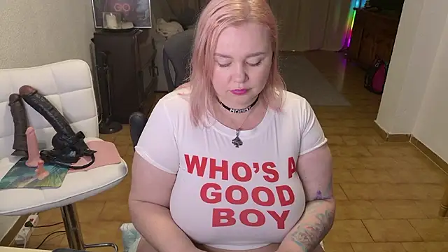 MargotGrey online show from March 10, 2:00 pm