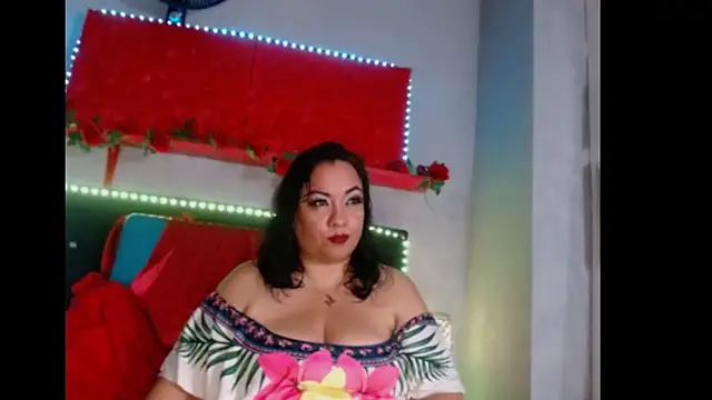 -helen online show from December 10, 6:28 pm