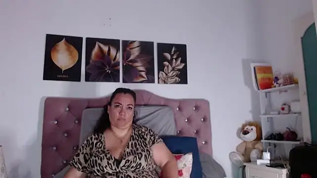 -helen online show from September 24, 8:12 pm