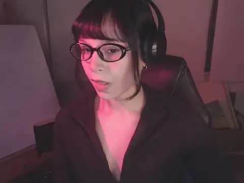 alien  show online show from April 8, 9:09 am