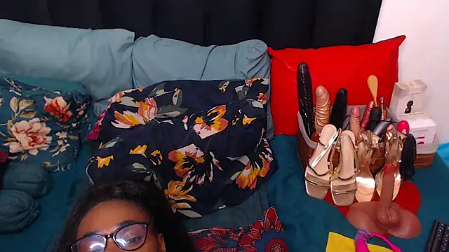 sexybootylicious online show from October 12, 9:25 pm