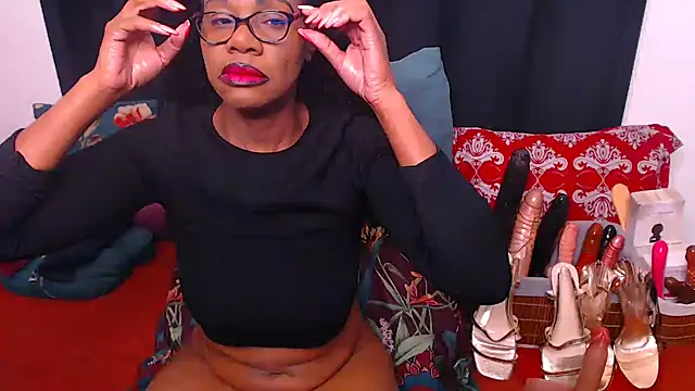 sexybootylicious online show from June 12, 6:23 am