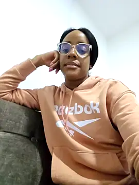 Maya Lewis online show from October 5, 5:39 am