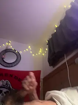 Snapshot of Dfkon420 chatting on December 18, 4:18 am Dfkon420 online show from December 18, 4:18 am