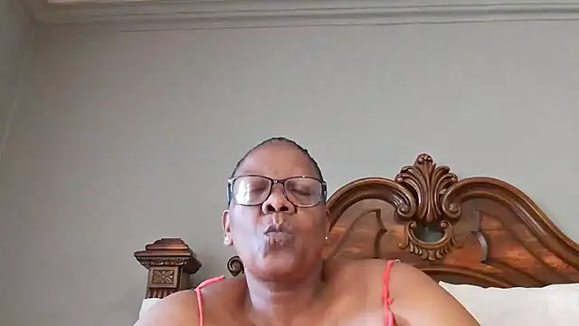 SEXYBOOBSNASS online show from February 4, 6:57 am