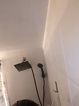 JadaSkyy online show from December 3, 5:11 pm