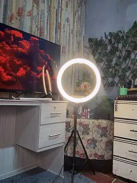 uma patna000 online show from December 14, 10:47 pm