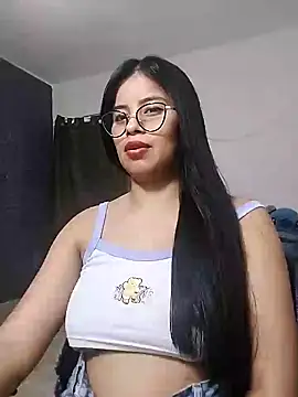 charlotte moineau online show from December 17, 1:29 am