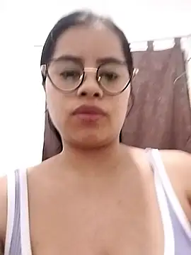 charlotte moineau online show from January 17, 8:45 pm