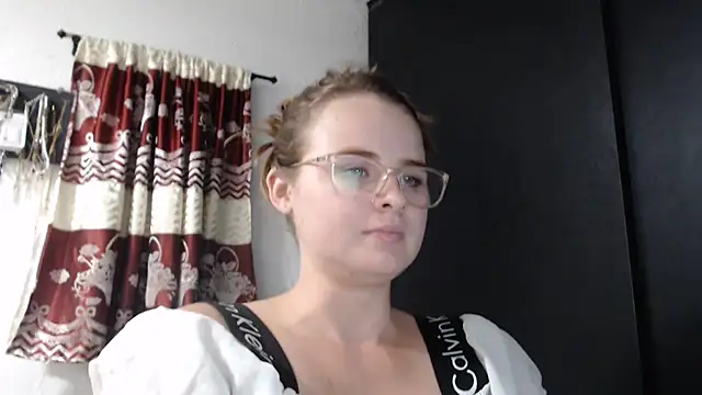 HellenMiyer1111 online show from September 12, 7:36 pm