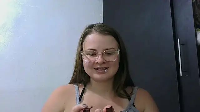 HellenMiyer1111 online show from April 21, 1:42 am