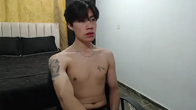 Elio-cam online show from December 19, 8:02 am