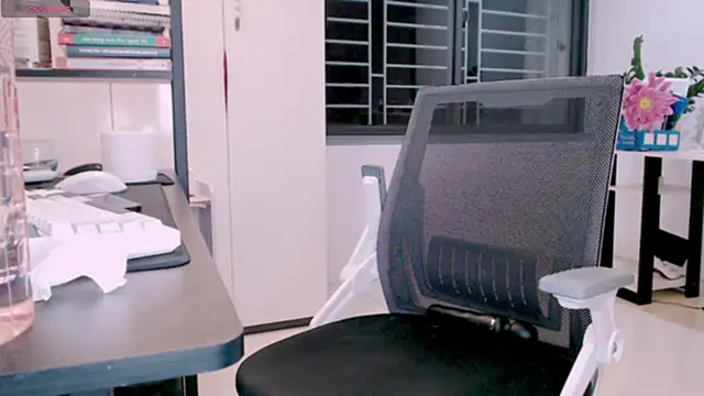 Snapshot of Shyn__ chatting on November 7, 4:40 pm Shyn online show from November 7, 4:40 pm