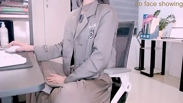 Snapshot of Shyn__ chatting on November 29, 5:05 pm Shyn online show from November 29, 5:05 pm