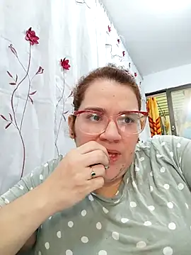 karlythothxh online show from December 19, 5:20 pm