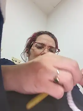 karlythothxh online show from March 28, 3:22 pm